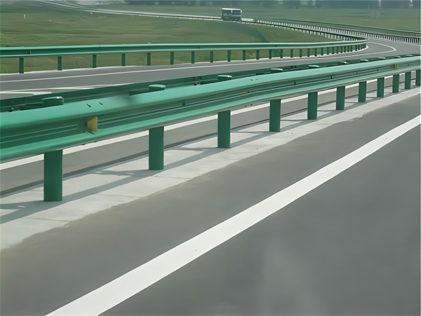 四平波形梁护栏在高速公路的应用